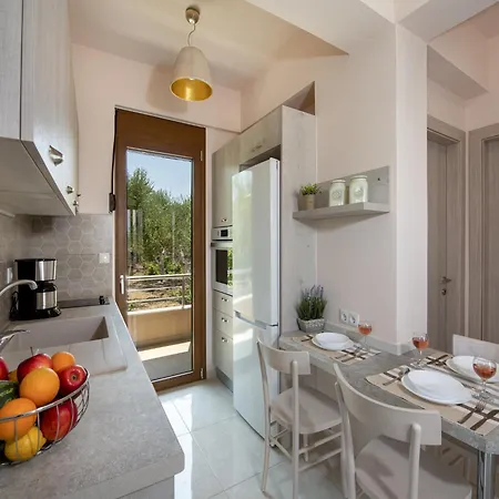 Attractive With Shared Pool بيت للعطل Pangalochori