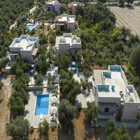 Attractive With Shared Pool * Pangalochori